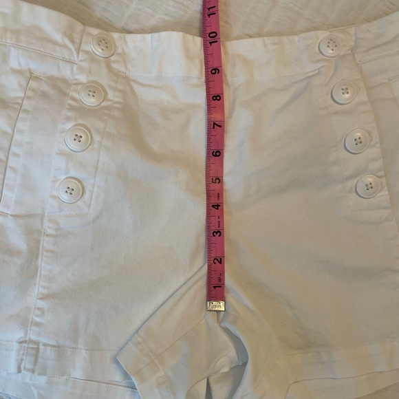 LOFT Riviera Mid Rise Cotton Side Zip Sailor Shorts in White Size 6 - Picture 9 of 11